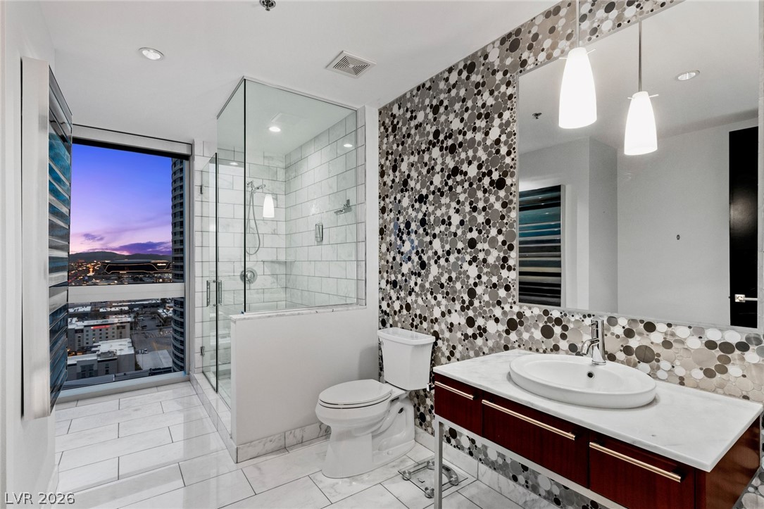 Photo 29 of 40, 4471 Dean Martin Drive #2309