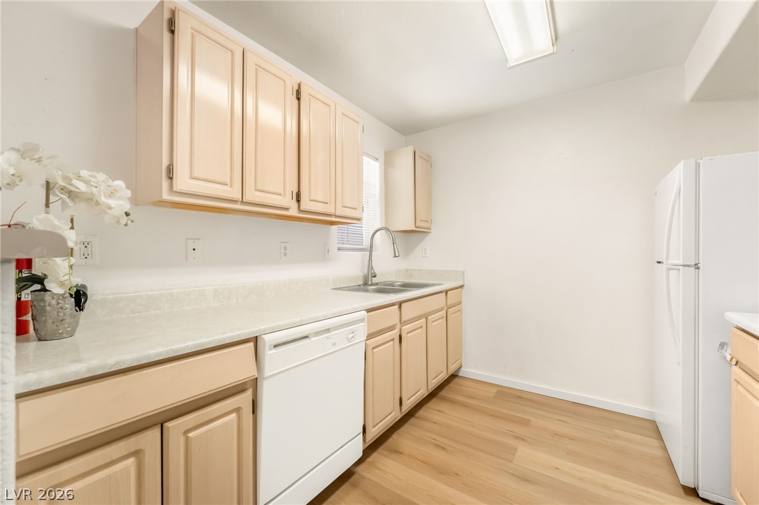 Photo 13 of 39, 555 E Silverado Ranch Boulevard #2038