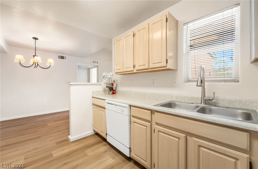 Photo 16 of 39, 555 E Silverado Ranch Boulevard #2038