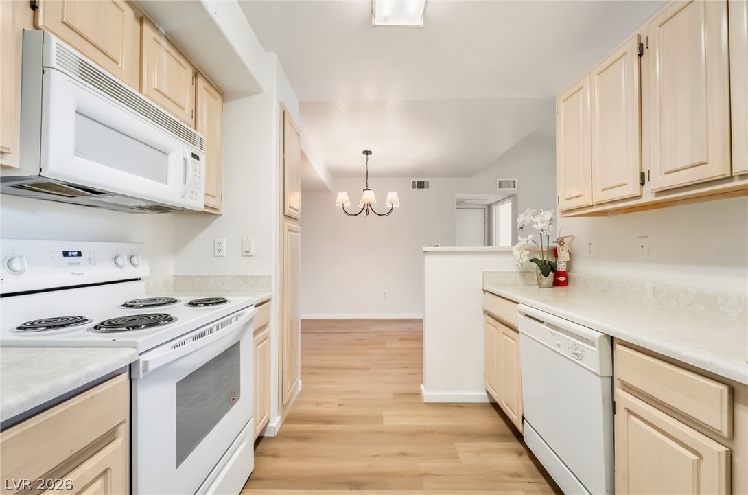 Photo 17 of 39, 555 E Silverado Ranch Boulevard #2038