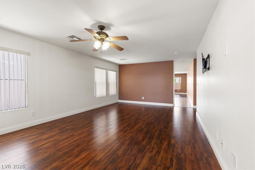Photo 3 of 5009 Lone Wolf Avenue