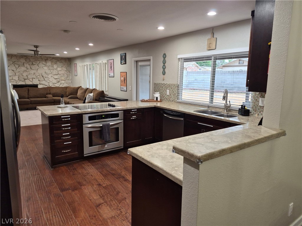 Photo 7 of 47, 3753 S Rosecrest Circle