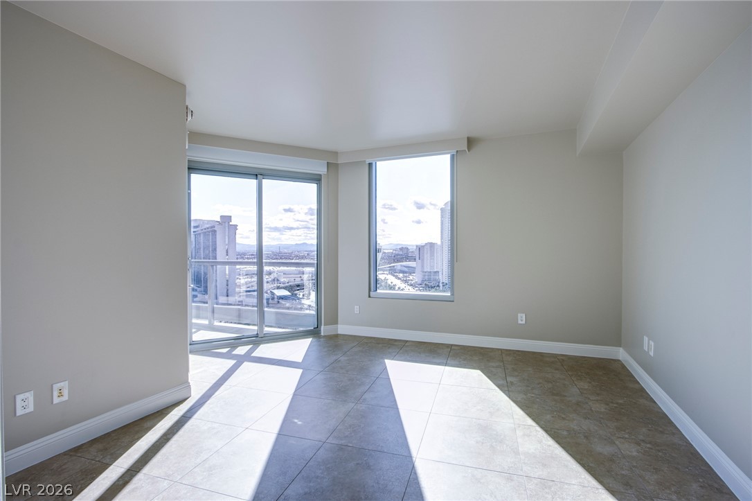 Photo 19 of 22, 222 Karen Avenue #2303