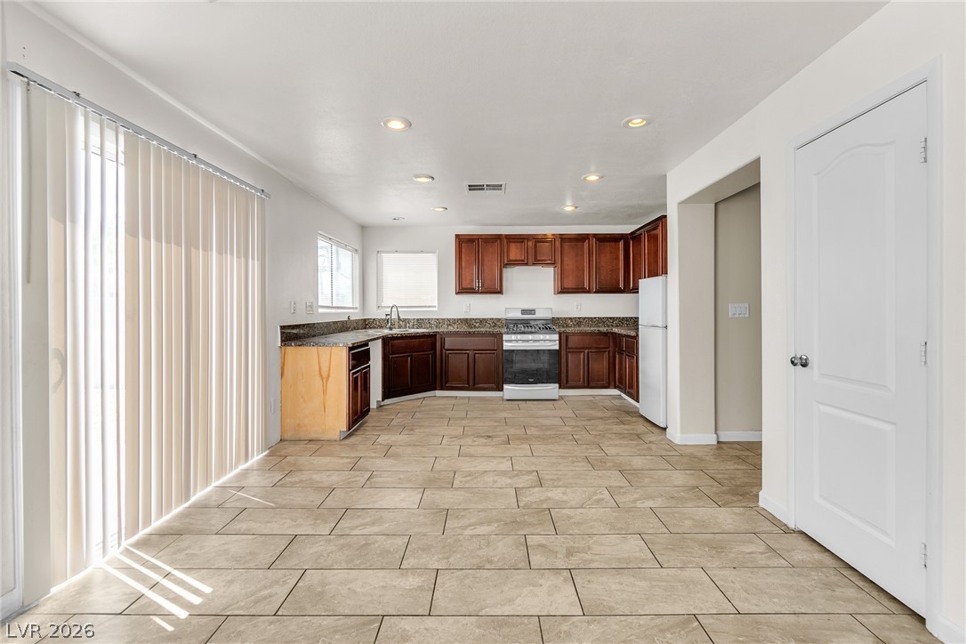Photo 10 of 42, 3417 Conterra Park Avenue