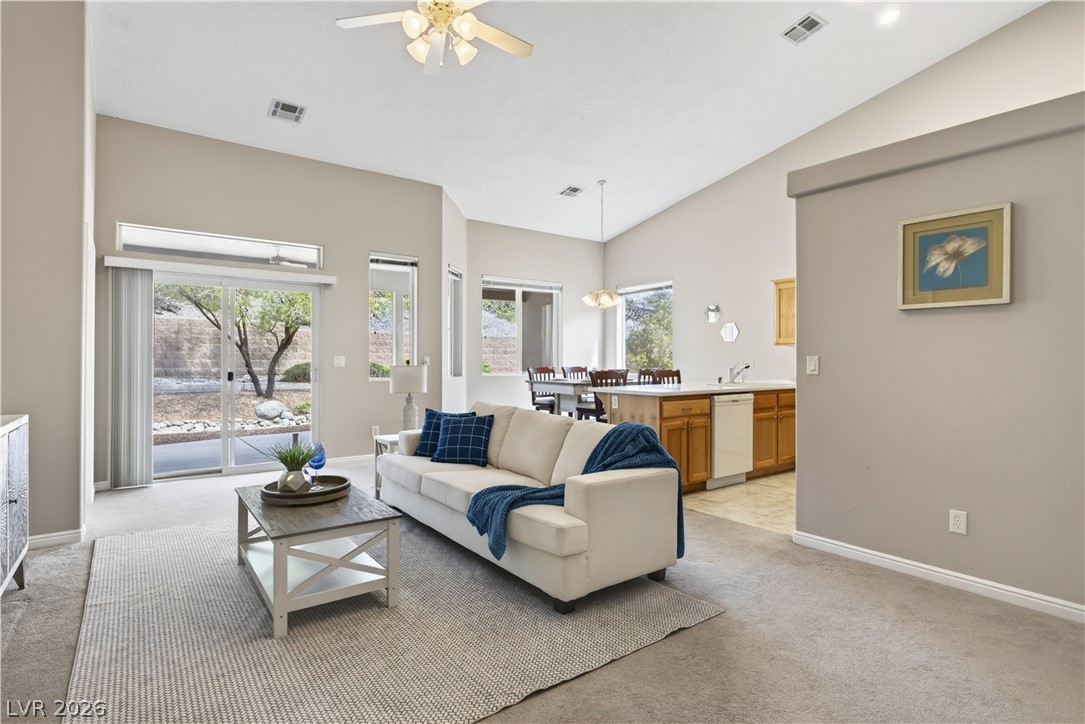 Photo 3 of 1136 Mohave Drive