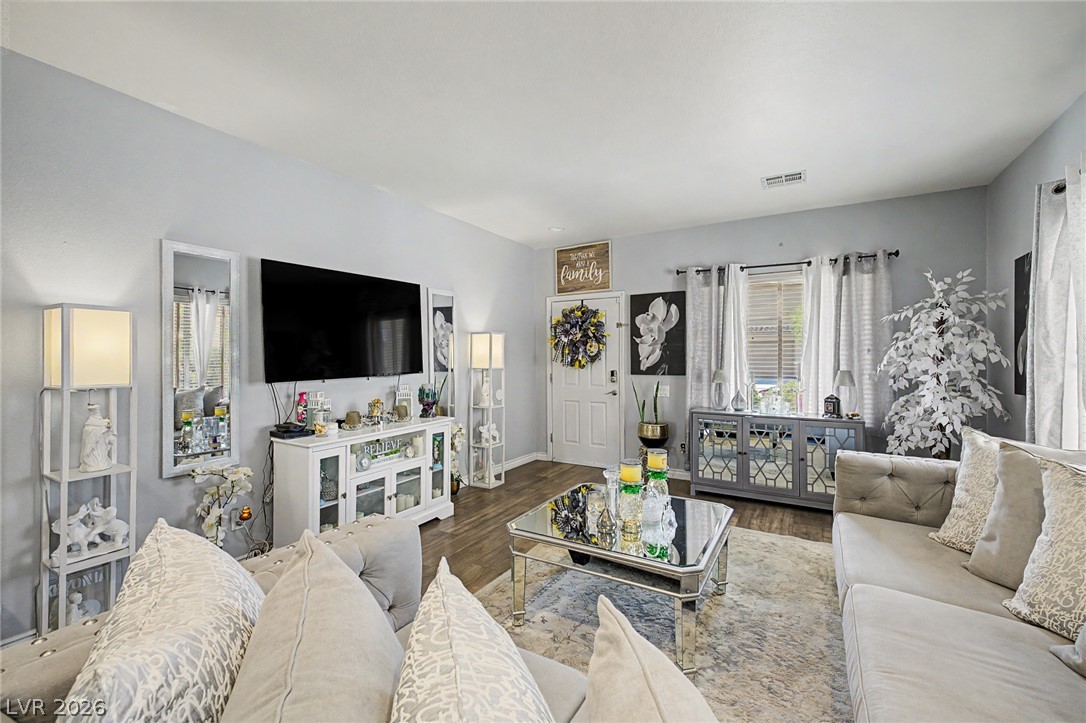 Photo 6 of 39, 2924 Dowitcher Avenue