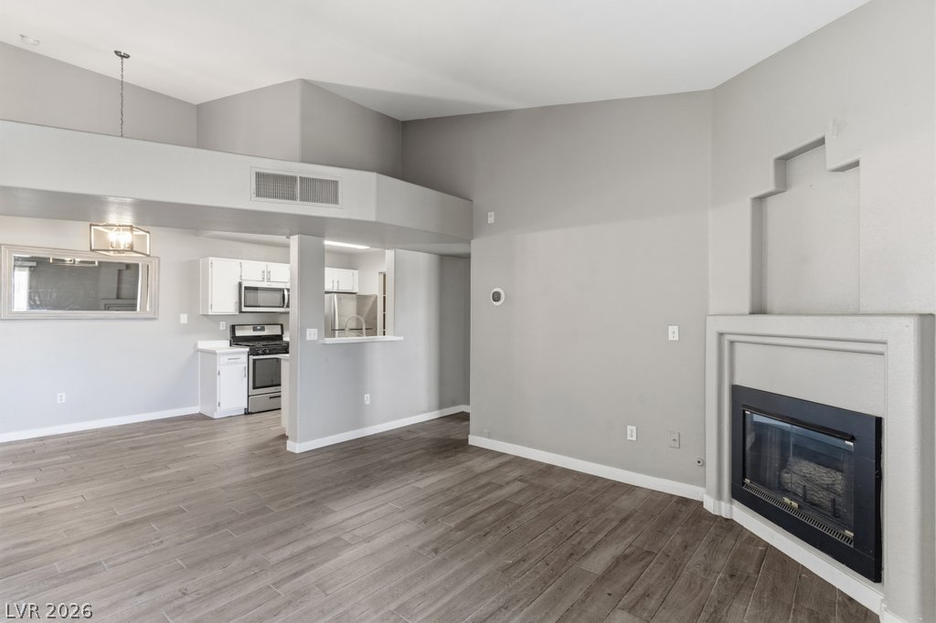 Photo 9 of 27, 2120 Ramrod Avenue #928