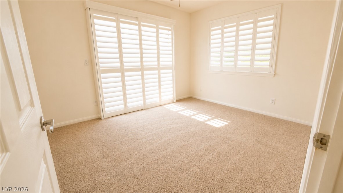 Photo 13 of 22, 2140 Petersham Court #B