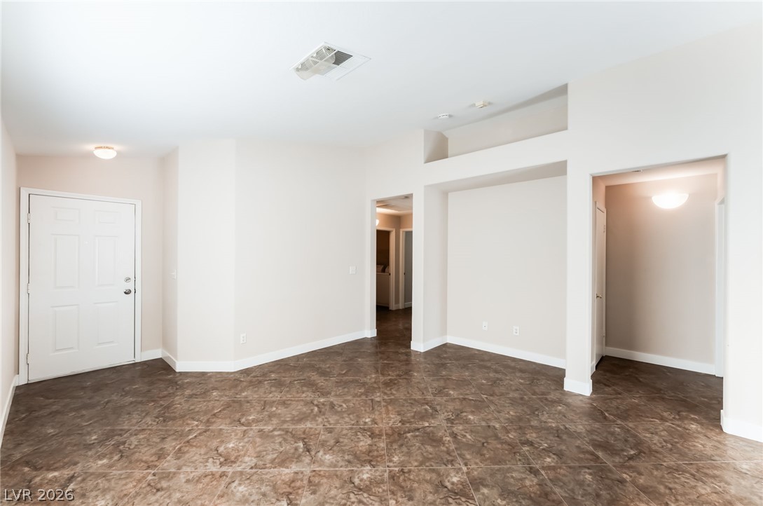 Photo 4 of 5424 Eagle Claw Avenue