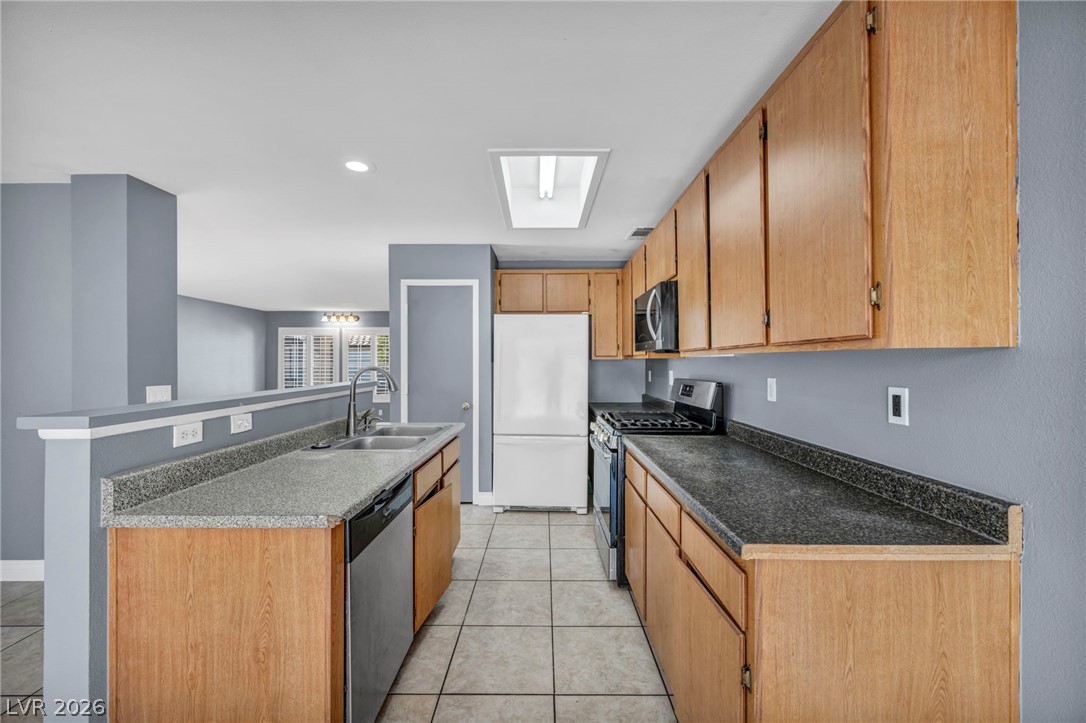 Photo 6 of 60, 5326 Sun Meadow Court