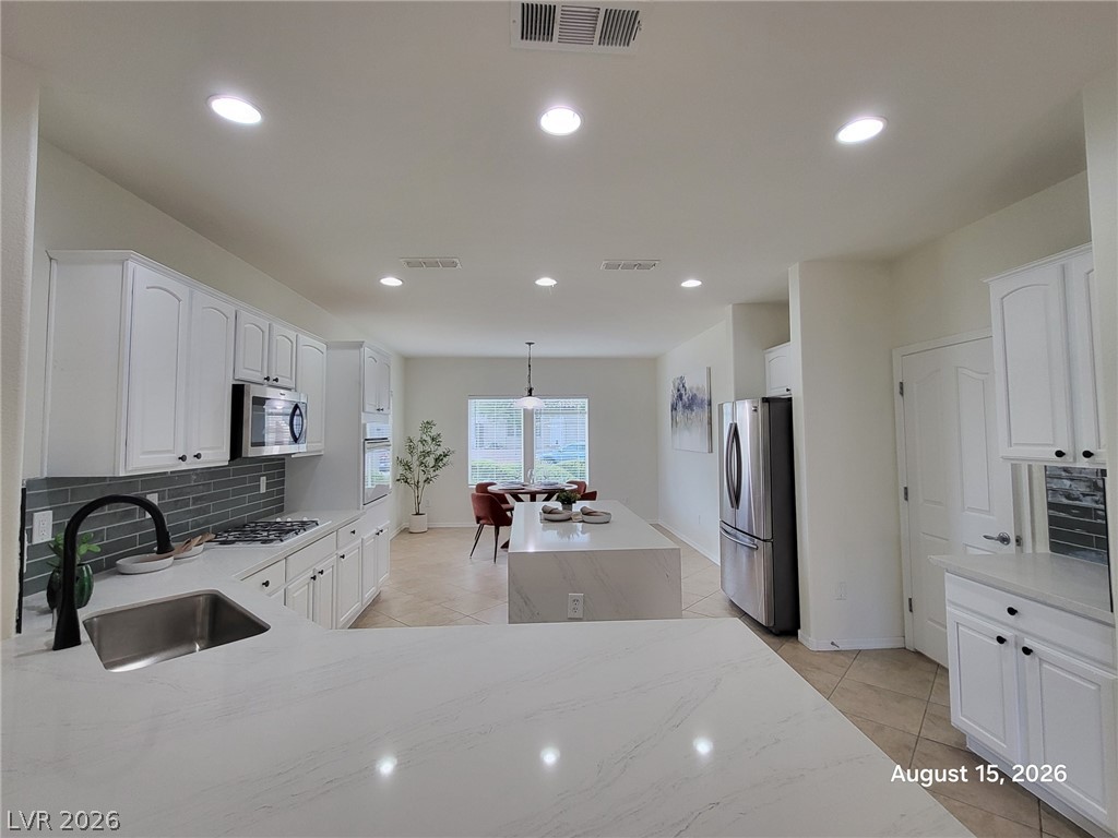 Photo 3 of 2116 Twin Falls Drive