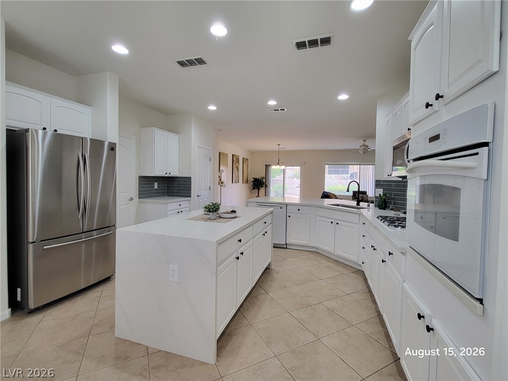 Photo 4 of 2116 Twin Falls Drive