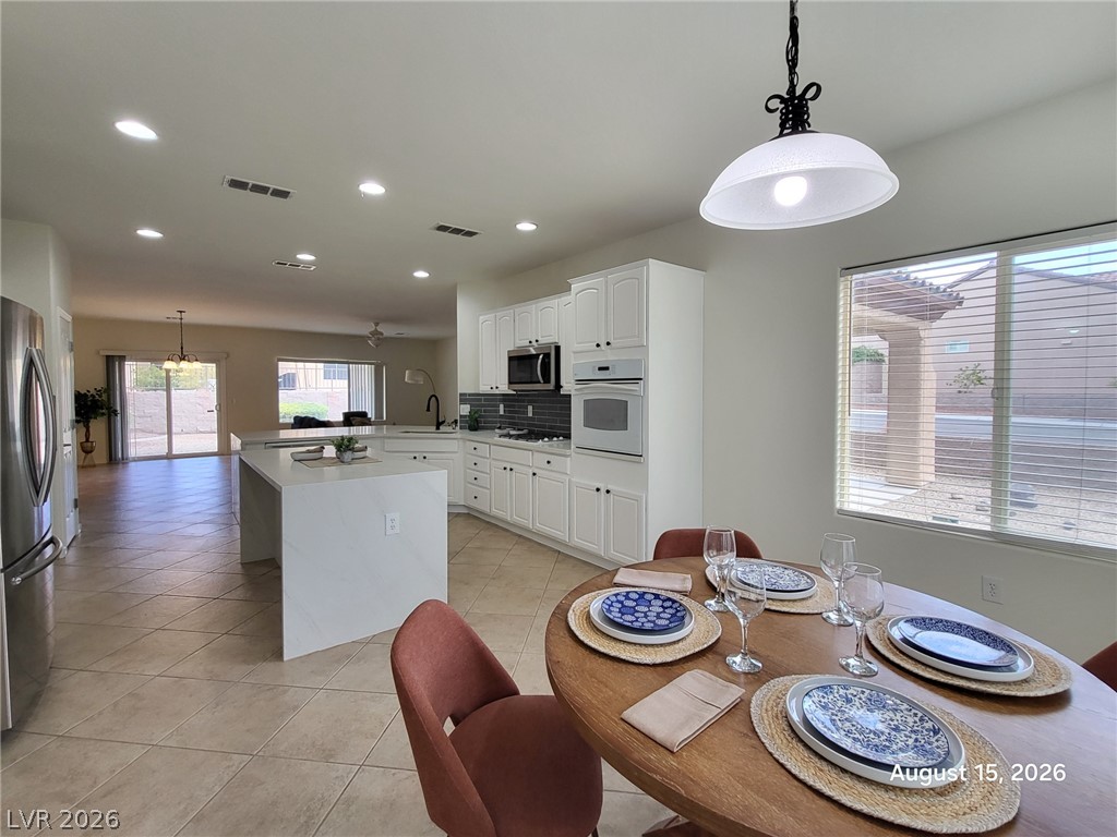 Photo 5 of 2116 Twin Falls Drive