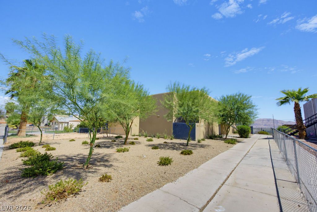 716 N 11th Street, Las Vegas 89101