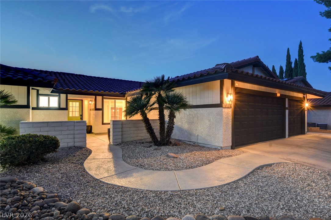 Photo 3 of 8904 Pesaro Drive