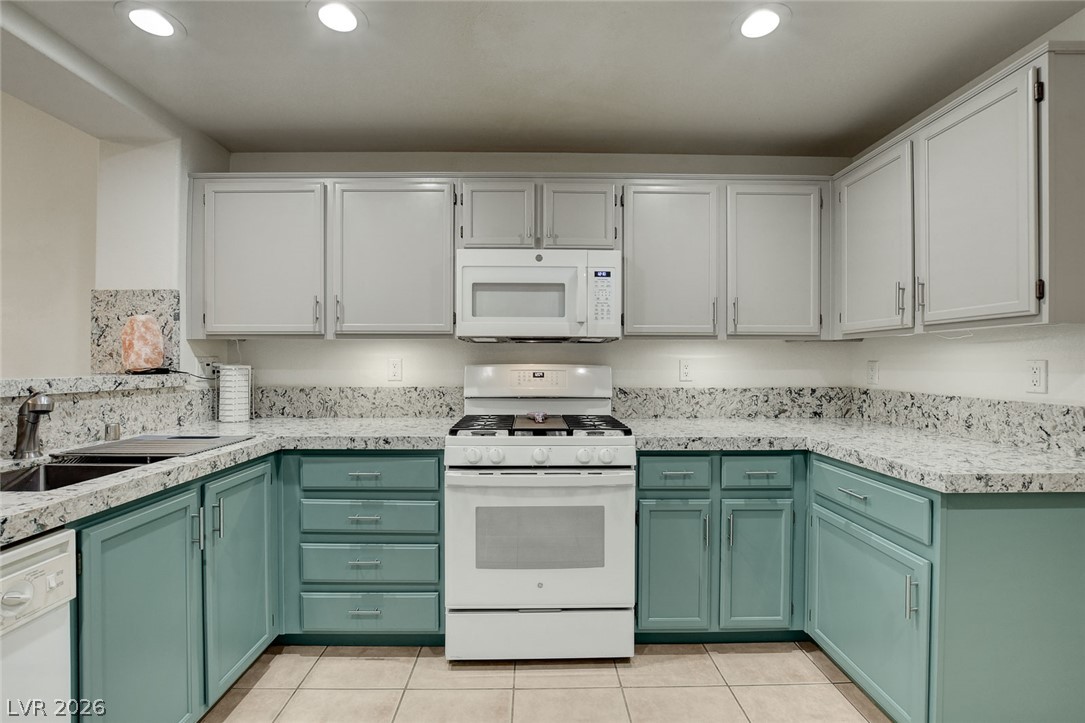 Photo 13 of 62, 10190 Deerfield Beach Avenue #102