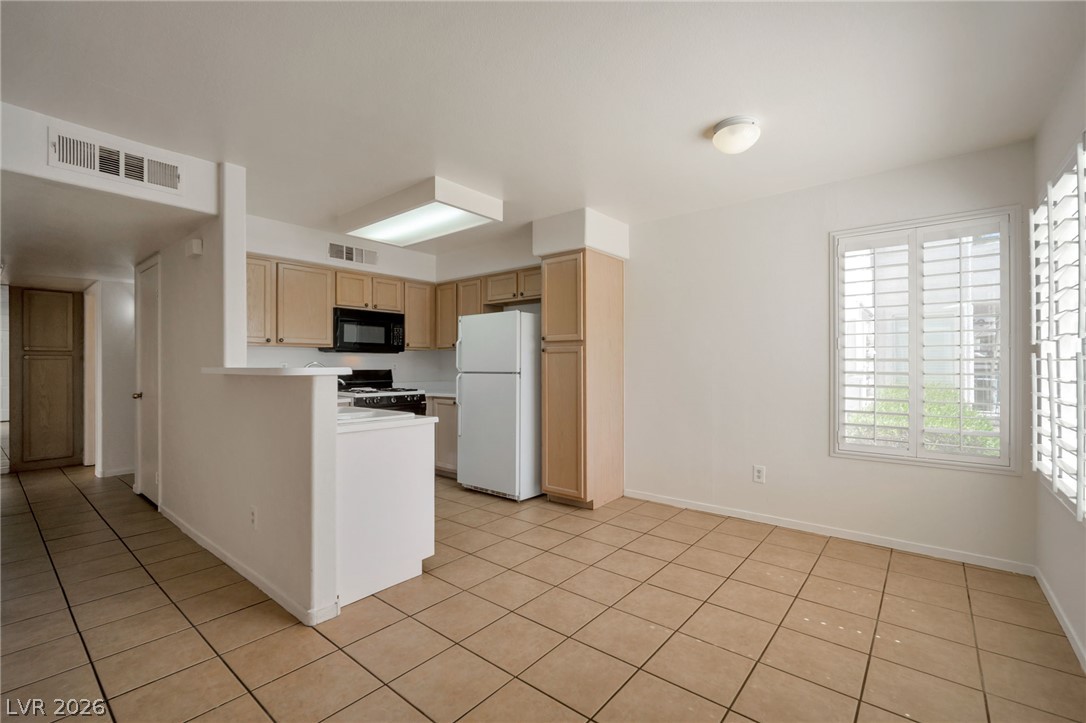 Photo 3 of 3046 Tarpon Drive #101