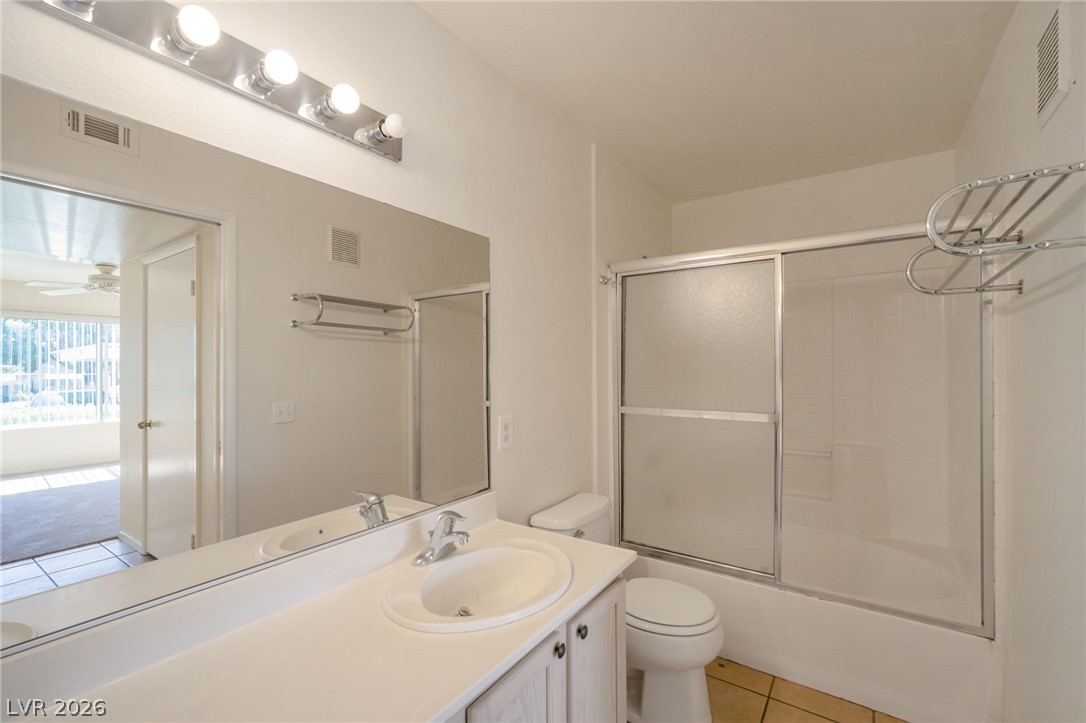 Photo 14 of 17, 3046 Tarpon Drive #101
