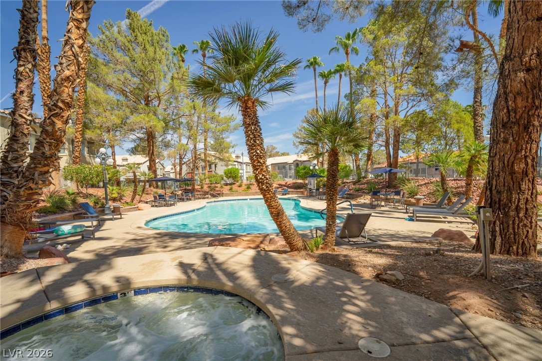 Photo 16 of 17, 3046 Tarpon Drive #101