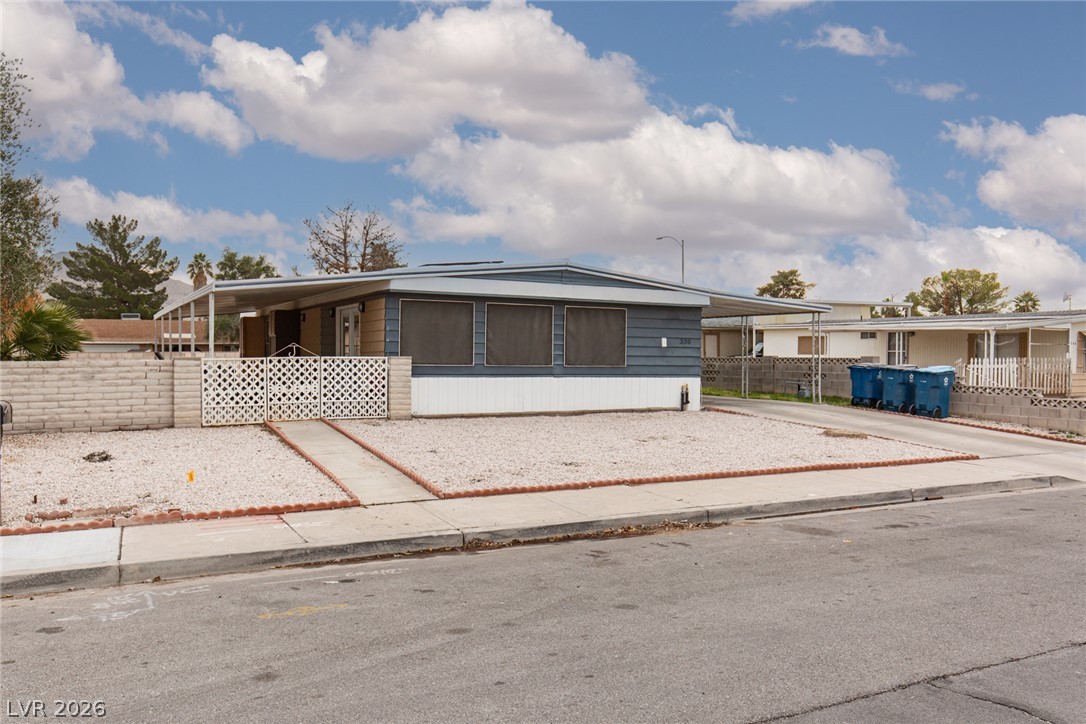 Photo 2 of 330 Sir Richard East Drive
