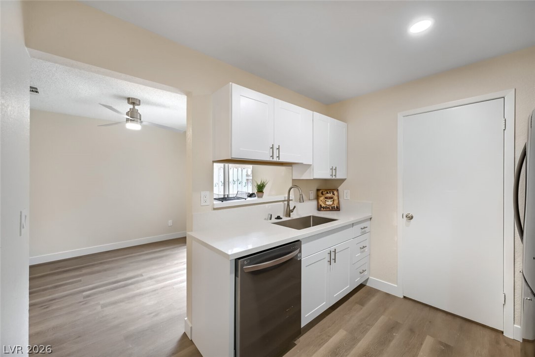 Photo 6 of 24, 6750 Del Rey Avenue #159