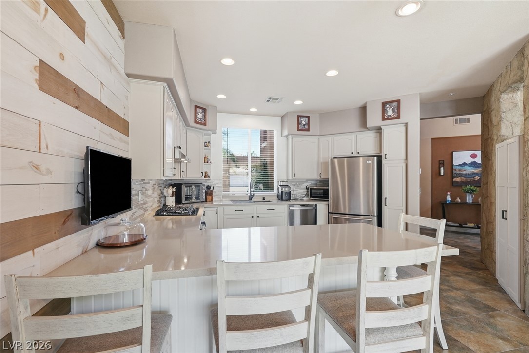 Photo 16 of 56, 1701 Estrella Street
