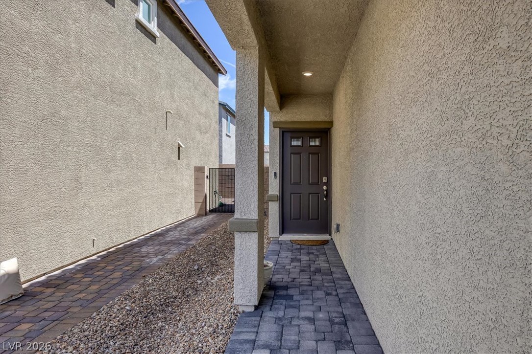 Photo 3 of 10036 Ullom Drive