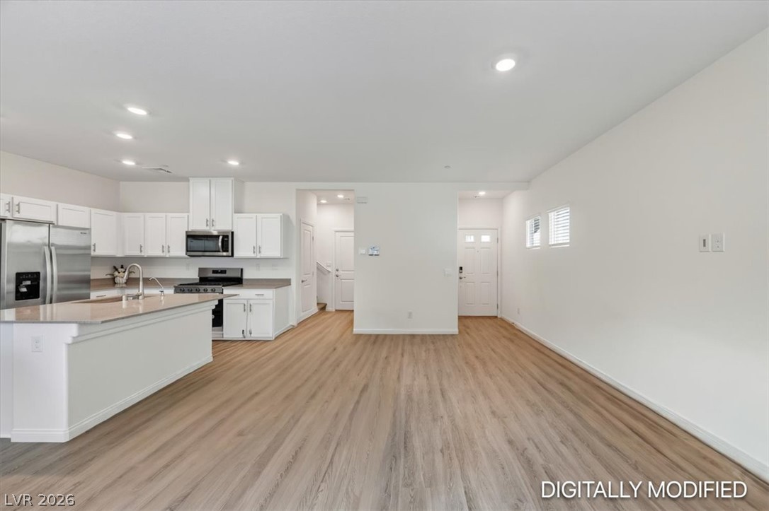 Photo 4 of 10036 Ullom Drive