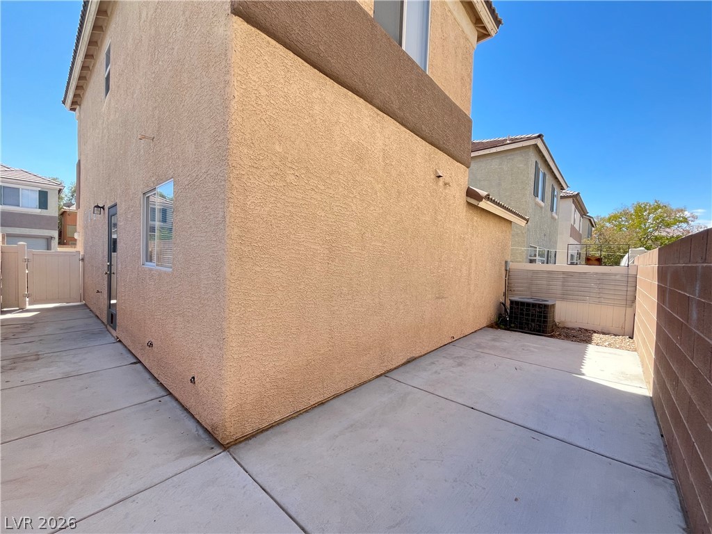 Photo 9 of 14, 5220 Paradise Valley Avenue