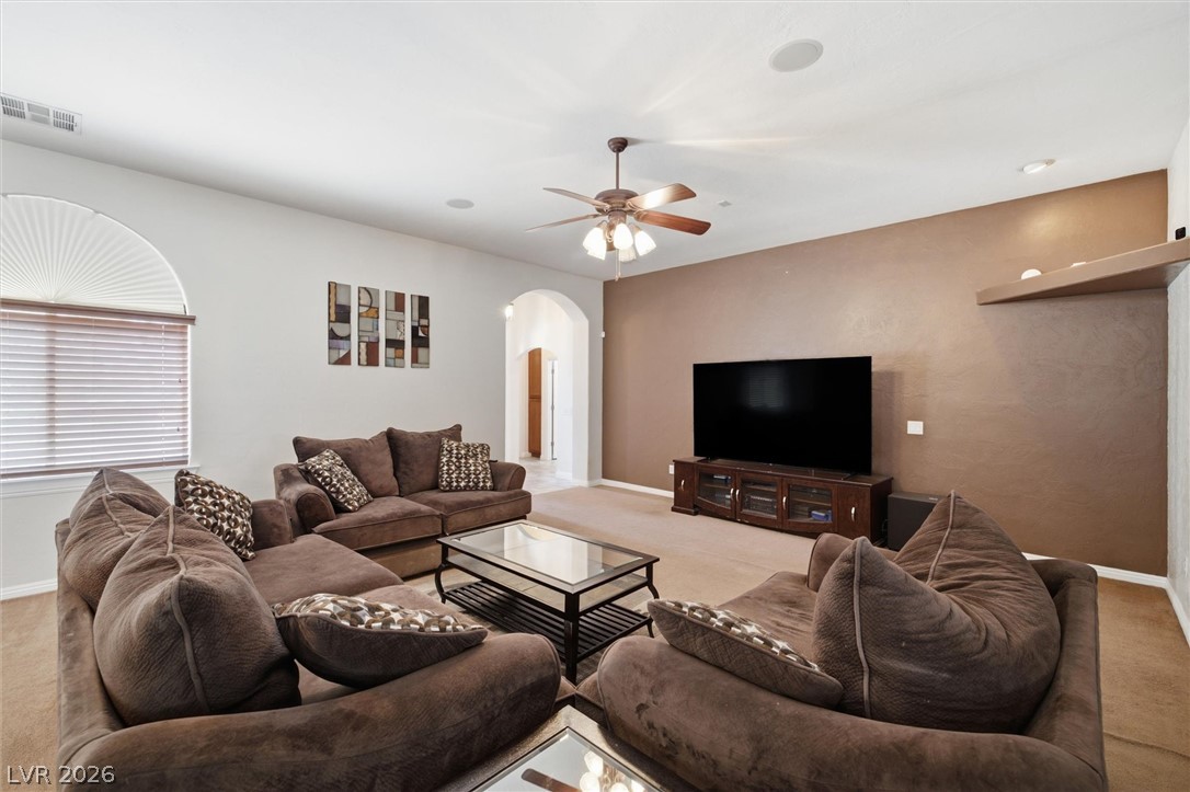 Photo 9 of 33, 3890 Oakleaf Avenue