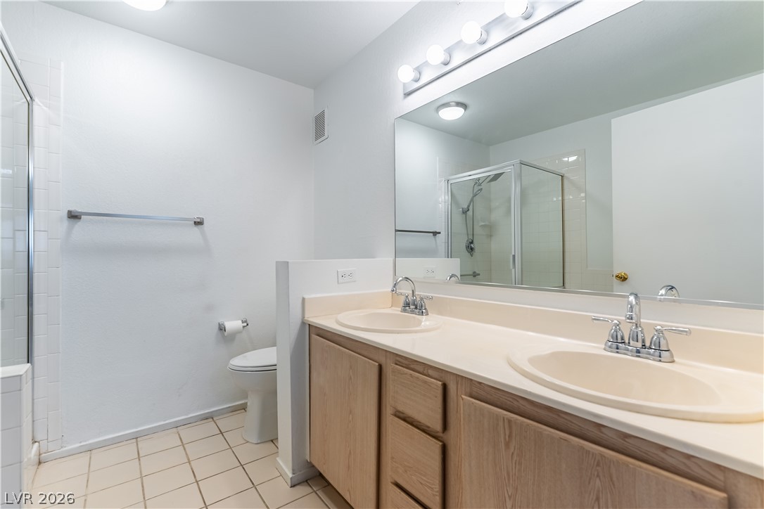 Photo 16 of 25, 701 Wheat Ridge Lane #101