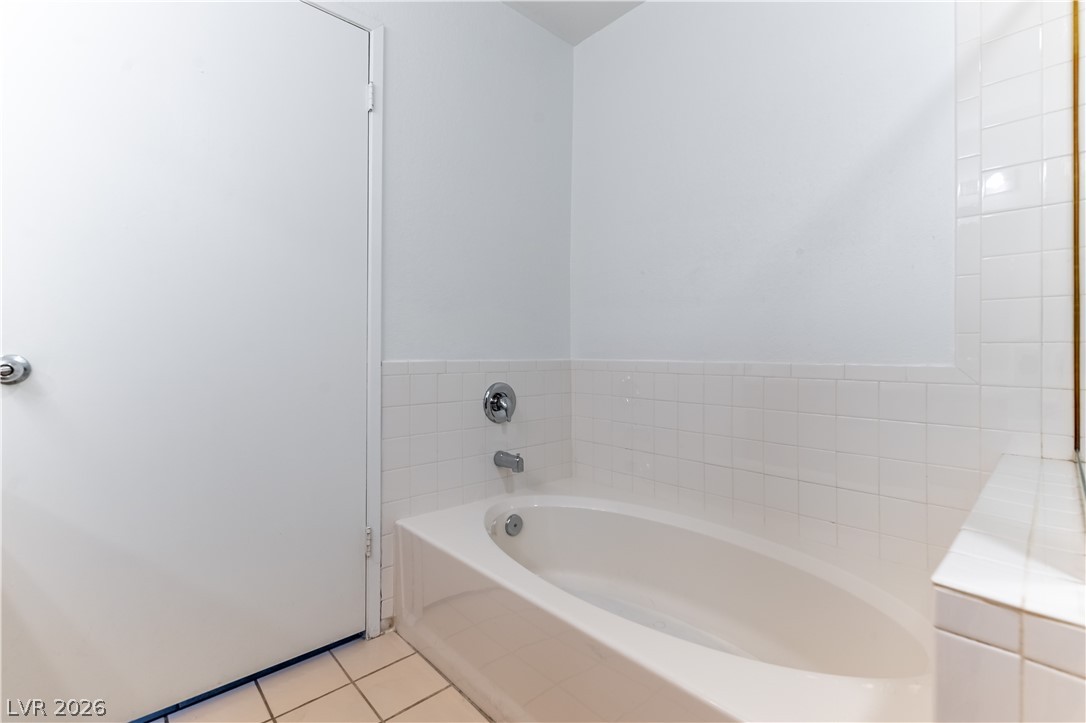 Photo 17 of 25, 701 Wheat Ridge Lane #101