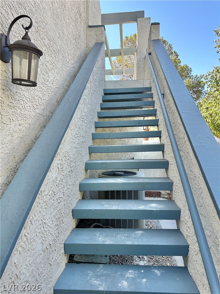 Photo 6 of 49, 2716 LODESTONE Drive