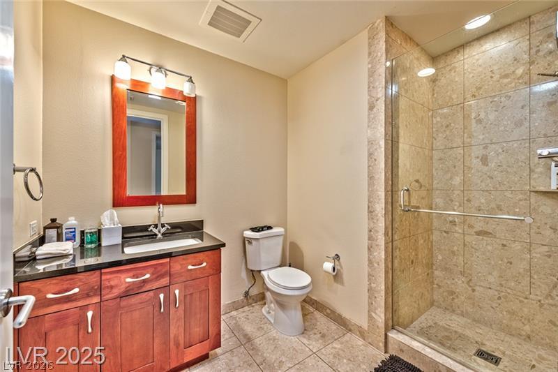 Photo 11 of 20, 4525 Dean Martin Drive #604