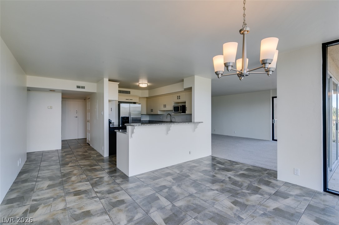 Photo 11 of 40, 3111 Bel Air Drive #4F