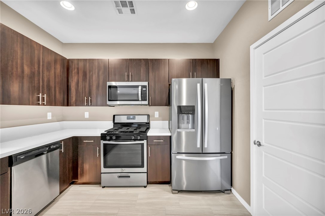 Photo 16 of 56, 11238 Essence Point Avenue #202