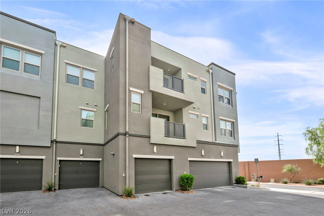 Photo 41 of 56, 11238 Essence Point Avenue #202