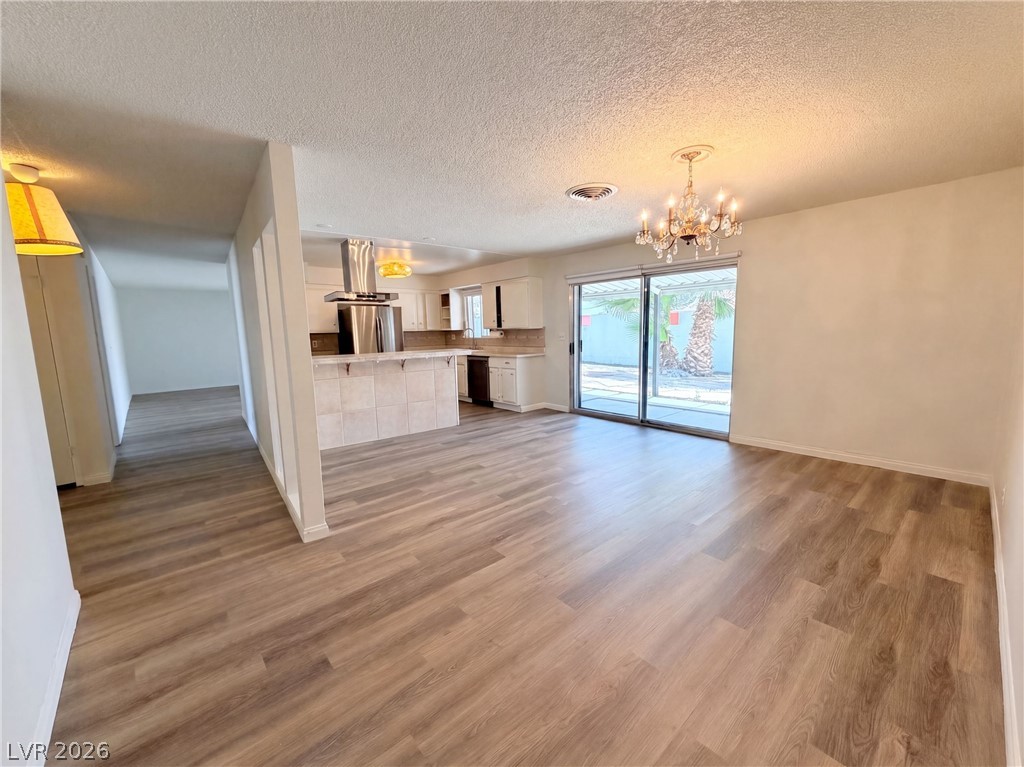 Photo 3 of 1483 Pawnee Drive