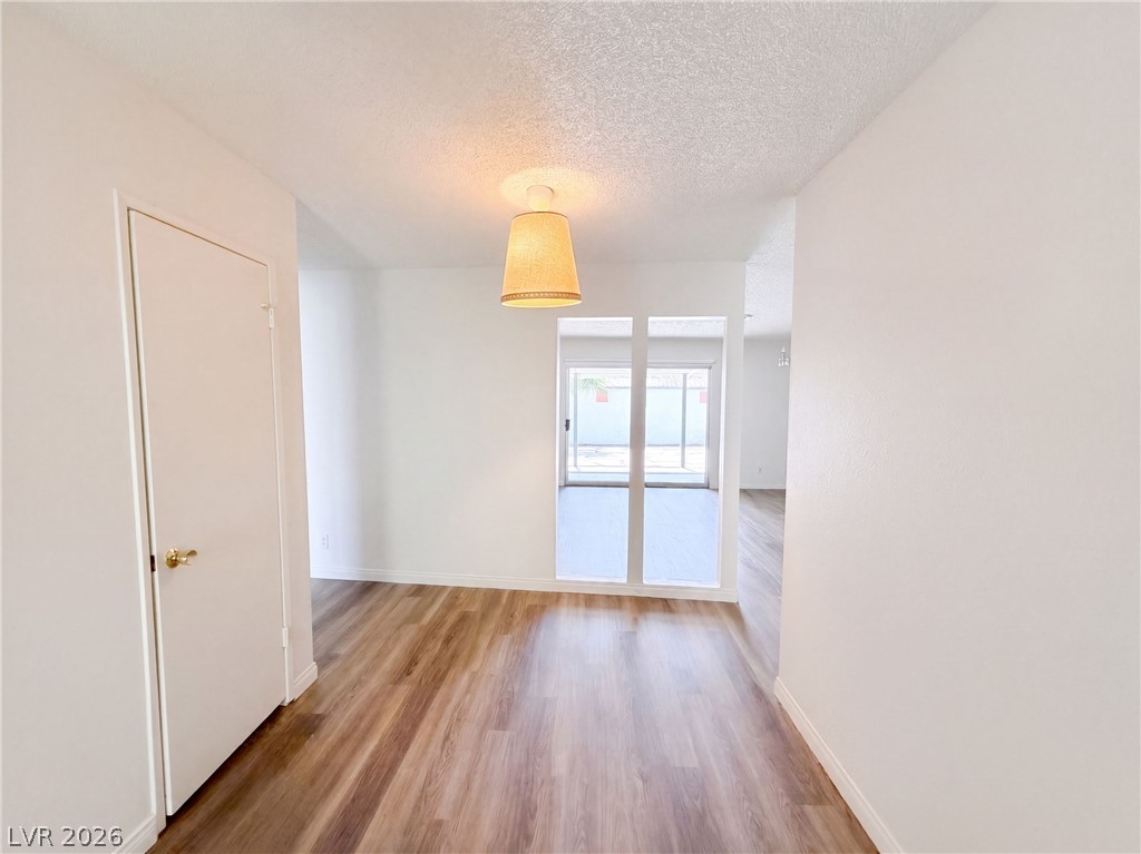 Photo 6 of 41, 1483 Pawnee Drive