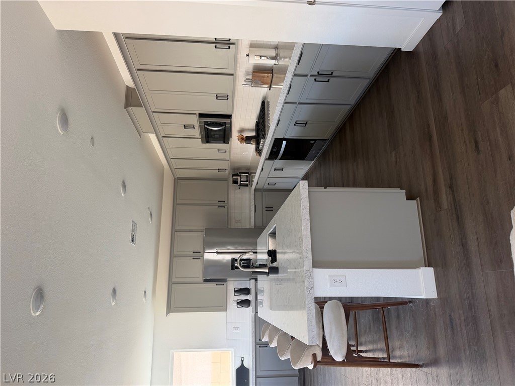 Photo 2 of 862 Camargo Street