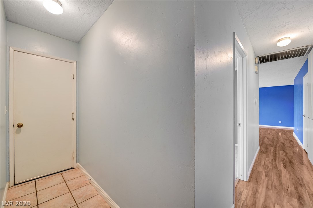 Photo 31 of 47, 1209 Meadbrook Street