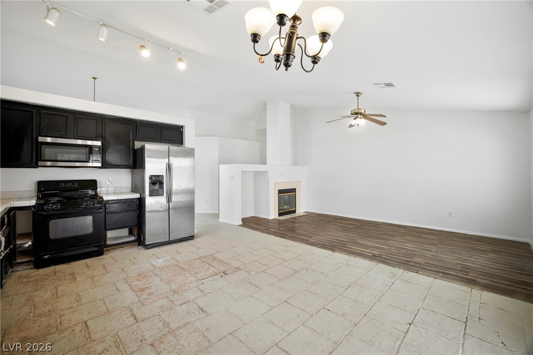 Photo 7 of 24, 6525 Begonia Bay Avenue