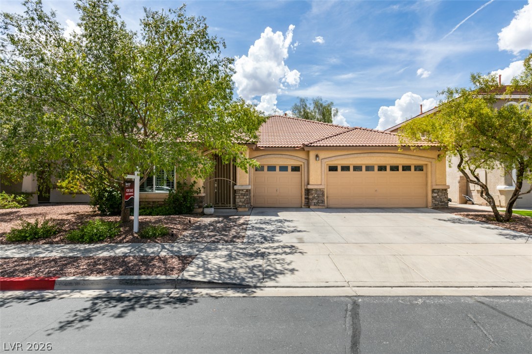 653 Bighorn Creek Street, Henderson 89002