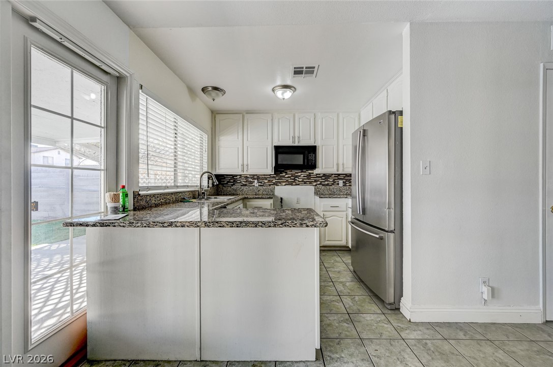 Photo 15 of 57, 3933 Manford Circle