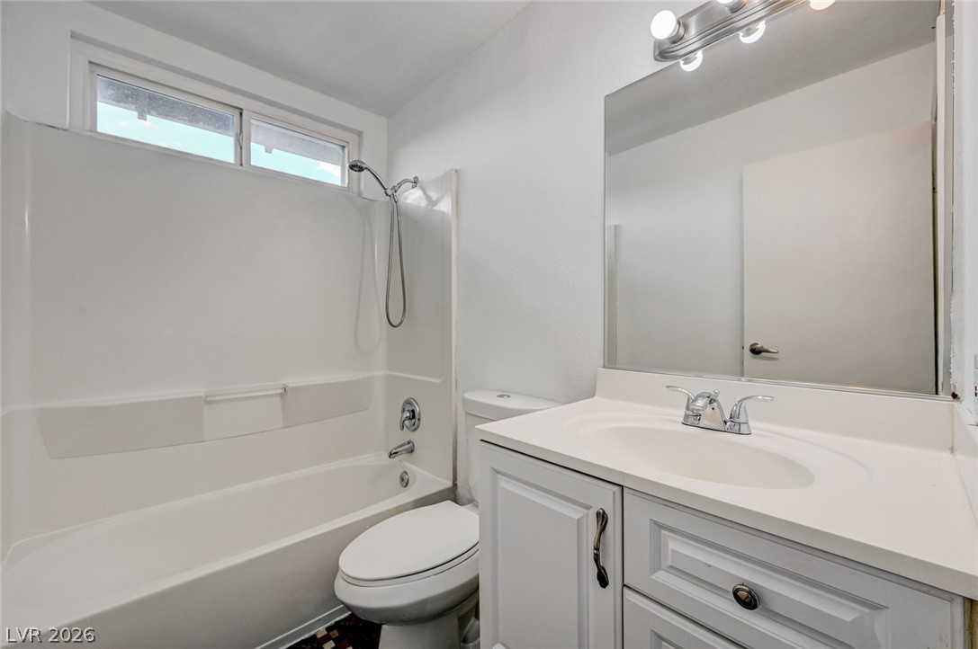 Photo 33 of 57, 3933 Manford Circle