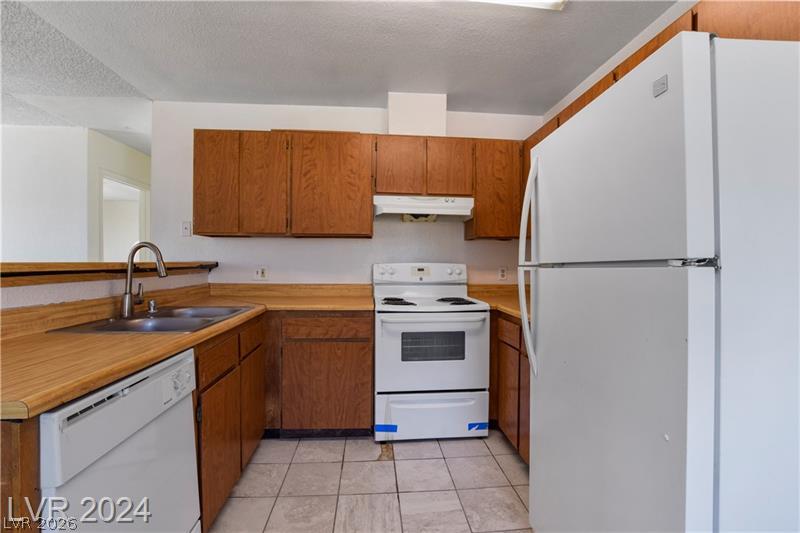 Photo 7 of 34, 2707 Aarondavid Drive