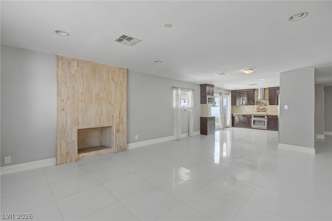 Photo 9 of 59, 713 Vincent Way