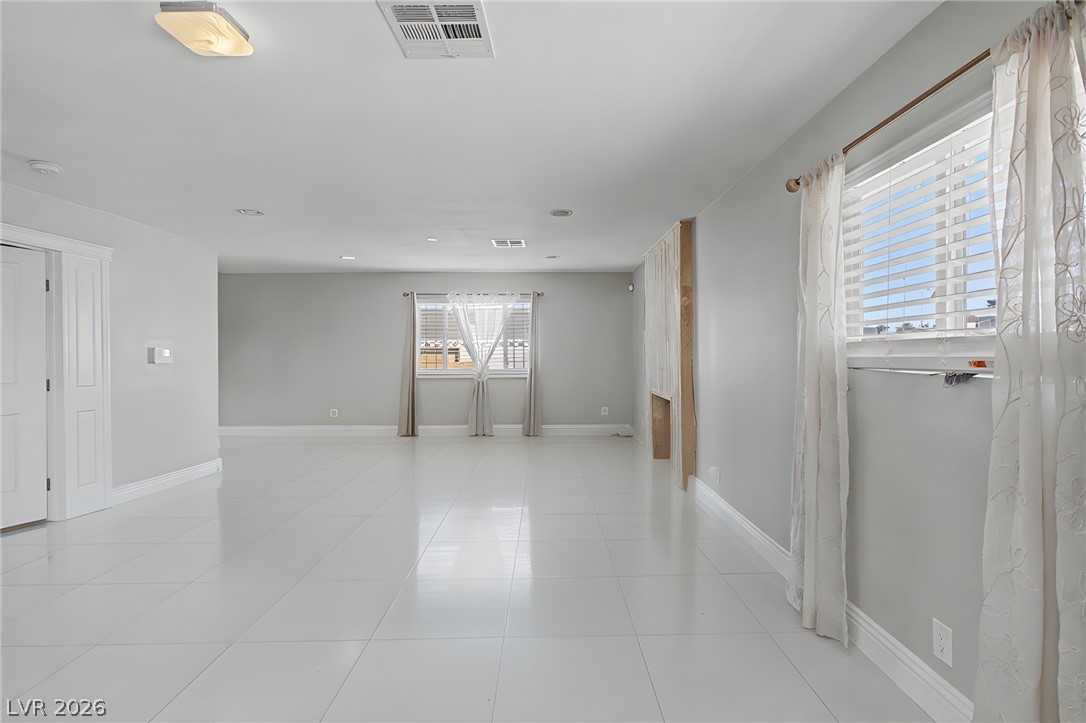 Photo 18 of 59, 713 Vincent Way