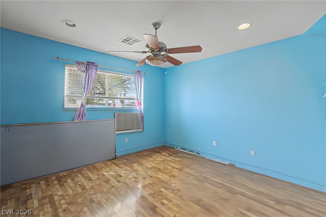 Photo 36 of 59, 713 Vincent Way
