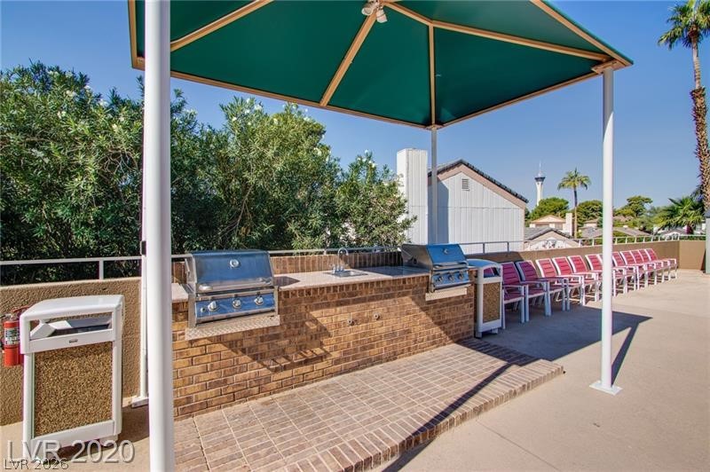 Photo 10 of 17, 3111 Bel Air Drive #17C